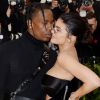 Kylie Jenner et Travis Scott en amoureux au MET Gala 2018