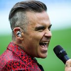 Robbie Williams : son doigt d'honneur lors de la cérémonie d'ouverture du Mondial 2018 expliqué