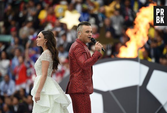 Robbie Williams : son doigt d'honneur lors de la cérémonie d'ouverture du Mondial 2018 expliqué