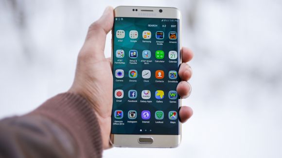 Samsung Galaxy S9 : un bug envoie vos photos à vos contacts, sans vous prévenir ??