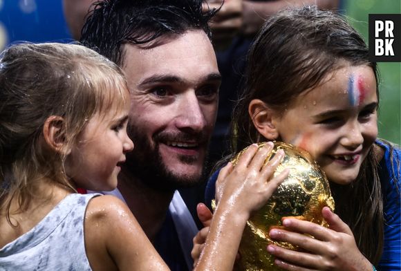 Les Bleus ont gagné la Coupe du Monde 2018 : mais au fait, combien coûte le trophée en or ?