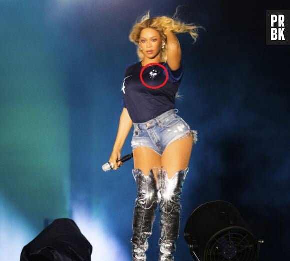 Beyoncé portant le maillot des Bleus avec la deuxième étoile !