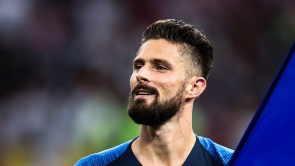 Olivier Giroud tient sa promesse : le champion du monde s'est rasé la tête pour fêter le titre