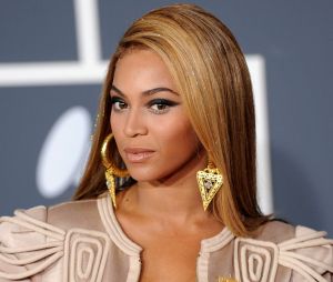 Beyonce fan du PSG, elle fait la promo d'un maillot customisé avec des cristaux Swarovski