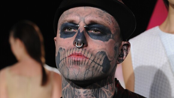 Lady Gaga dévastée par le suicide de Zombie Boy, elle lui rend hommage