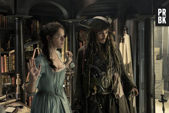 Johnny Depp absent de Pirates des Caraïbes 6 ? Attaqué en justice pour violence, Disney pourrait le virer comme James Gunn (Les Gardiens de la galaxie).