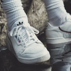 Stop aux bots : adidas lance un nouveau système pour s'en débarrasser