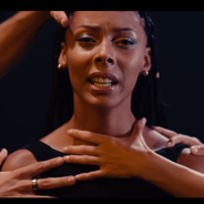 Clip &quot;Même d&#039;aussi loin&quot; : Nehuda dévoile son nouveau single après &quot;Chalala&quot; et &quot;Mamacita&quot;