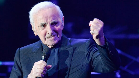 Mort de Charles Aznavour : très émus, anonymes et stars pleurent l'artiste
