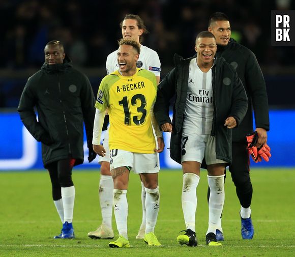 PSG-Liverpool (2-1) : Neymar, Kylian Mbappé... Les joueurs du club parisiens célèbrent leur victoire.