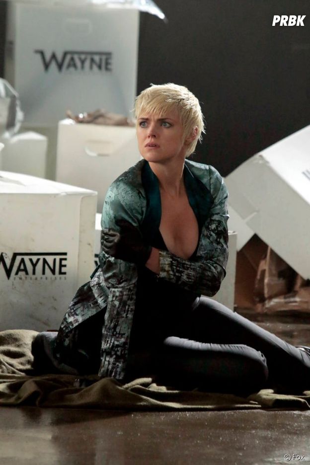 Gotham saison 5 : c'est la guerre sur les premières images, mort d'un personnage culte à venir