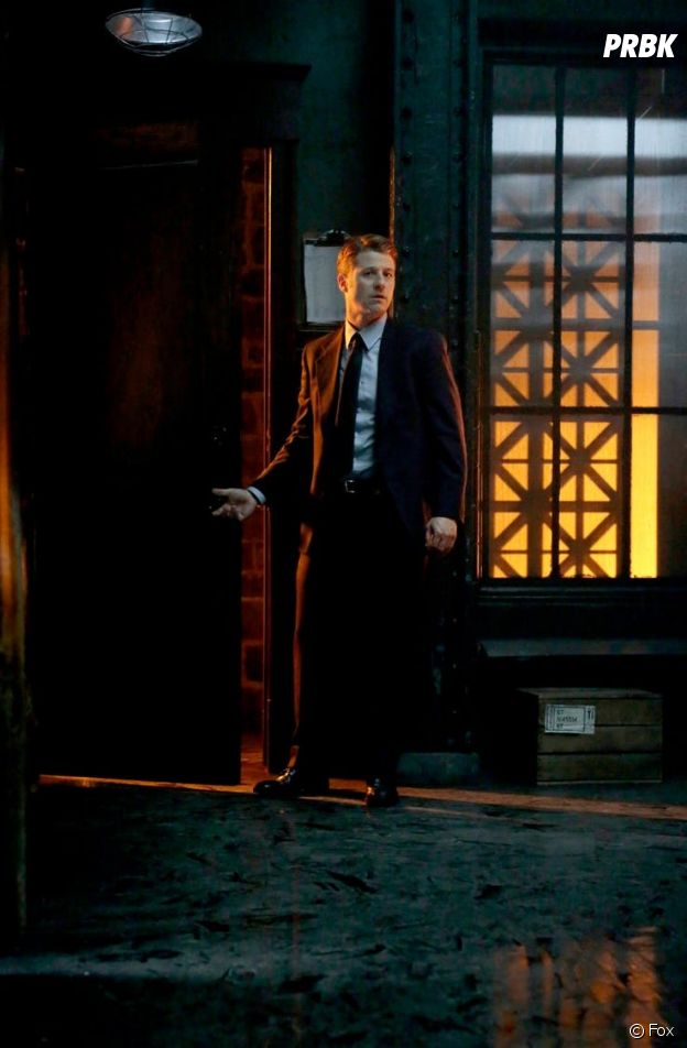Gotham saison 5 : c'est la guerre sur les premières images, mort d'un personnage culte à venir