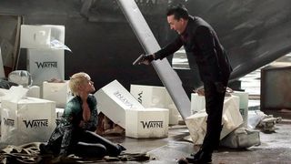 Gotham saison 5 : c'est la guerre sur les premières images, mort d'un personnage culte à venir