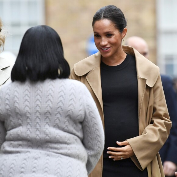 Meghan Markle devient styliste pour des femmes SDF : la duchesse de Sussex les aident à s'habiller pour (re)trouver un travail.