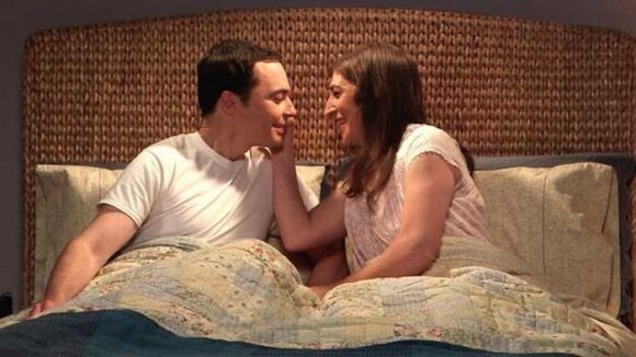 The Big Bang Theory : Mayim Bialik et Jim Parsons choqués par le sexe entre Amy et Sheldon ?