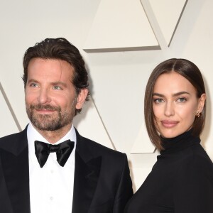 Bradley Cooper et Irina Shayk sur le tapis rouge des Oscars 2019 le 24 février à Los Angeles