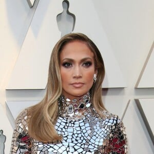 Jennifer Lopez sur le tapis rouge des Oscars 2019 le 24 février à Los Angeles