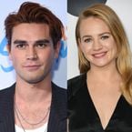 KJ Apa et Britt Robertson en couple : gros rapprochement et baisers au Comic Con ?
