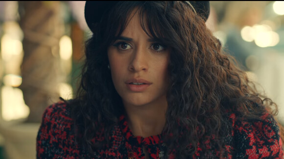"Liar" : Camila Cabello coincée dans une boucle de cauchemars dans son clip délirant