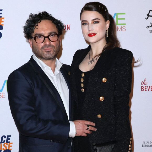 Johnny Galecki papa : la chérie de l'acteur de The Big Bang Theory a accouché de leur premier enfant