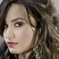 Demi Lovato ... Elle se rapproche beaucoup de Nick Jonas