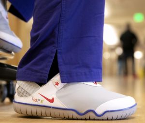 Nike s'engage encore dans la lutte contre le coronavirus : la marque va envoyer des sneakers au personnel soignant aux Etats-Unis et en Europe
