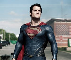 Henry Cavill de retour en Superman... mais pas dans un film solo