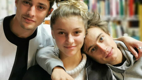 Skam France saison 6 : le couple de Lucas et Eliott en danger ? Flavie Delangle (Lola) répond