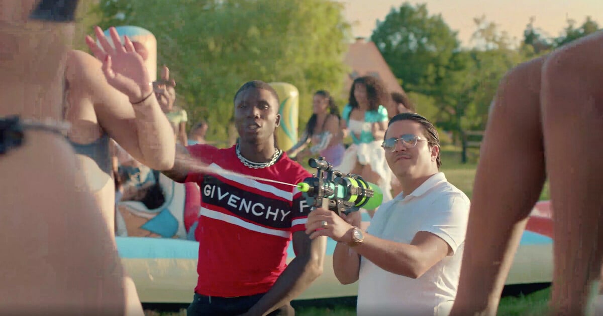 Bosh (Karnage dans Validé) très bien entouré dans le clip de