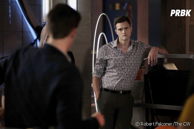 The Flash : Hartley Sawyer (Ralph) viré pour des remarques racistes et sexistes, il s'excuse