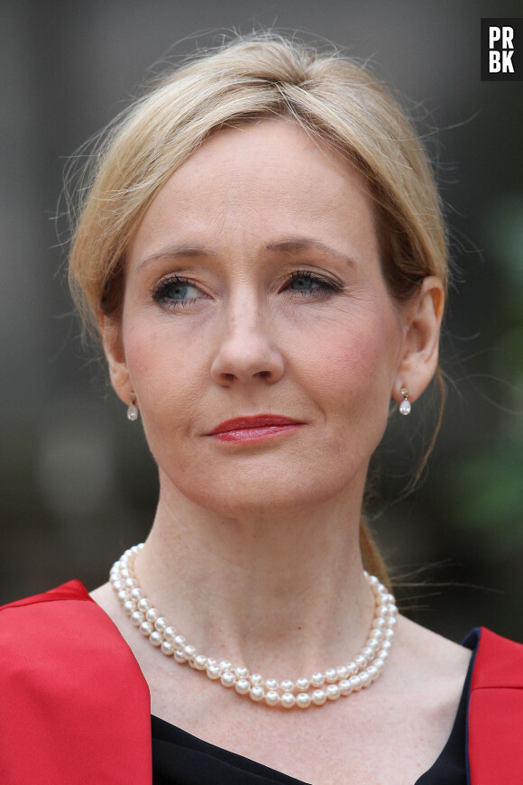 J.K. Rowling - son ex-mari réagit après ses révélations : "Je ne suis pas désolé de l'avoir giflée"