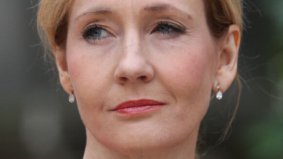 J.K. Rowling - son ex-mari réagit après ses révélations : "Je ne suis pas désolé de l'avoir giflée"