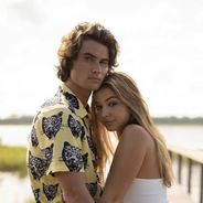 Chase Stokes et Madelyn Cline en couple : leur histoire a commencé après le tournage de Outer Banks