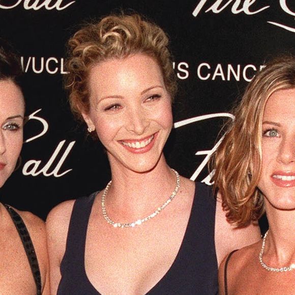Jennifer Aniston, Lisa Kudrow et Courteney Cox jouent la carte Friends pour pousser les américains à voter