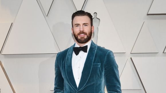 Chris Evans réagit de nouveau à sa dickpic : "C'est embarrassant"