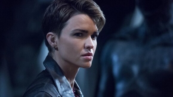Batwoman saison 2 : Ruby Rose (Kate Kane) revient sur son départ et répond aux rumeurs