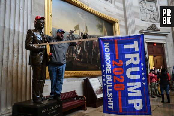 Le Capitole envahit par les supporters de Donald Trump
