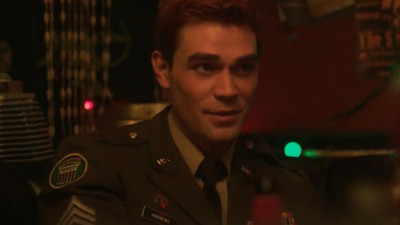 Riverdale saison 5, épisode 4 : la bande-annonce qui tease le saut dans le temps