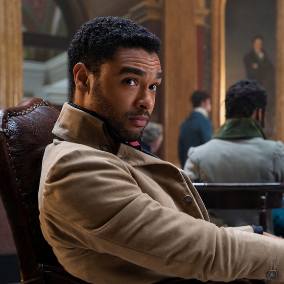 La Chronique des Bridgerton : Regé-Jean Page (Simon Basset / duc de Hastings) parle de l'importance de la diversité et de la représentation de la masculinité dans la série Netflix