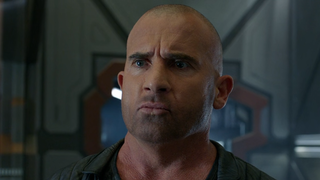 Legends of Tomorrow : un départ définitif pour Dominic Purcell ? Le showrunner répond