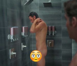 Sex/Life saison 1 : une énorme incohérence repérée durant la scène sous la douche