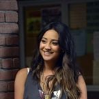 Pretty Little Liars : Shay Mitchell prête à jouer dans le reboot ?  Elle ne dit pas non !