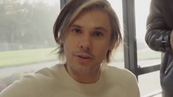 Orelsan se prend pour Willy Wonka et cache 5 tickets d'or dans des albums de "Civilisation"
