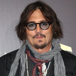 Johnny Depp : après son renvoi des Animaux Fantastiques, il revient en roi dans un film français