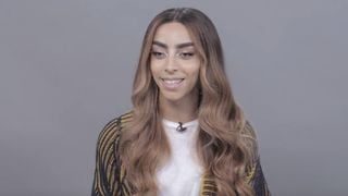 Bilal Hassani : sa mère Amina se confie sur les menaces contre son fils, "J'ai tout le temps peur"
