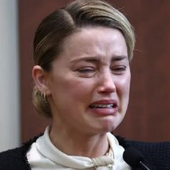 Amber Heard en larmes face à Johnny Depp : "Je savais que je ne survivrais pas si je ne demandais pas le divorce"