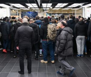 Le RER B encore en panne, les usagers en PLS sur Twitter : "C'est la guerre", "aidez-moi pitié"...
