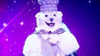 Mask Singer 4 : qui est l'Ours, le nouveau personnage avec qui Kev Adams aurait été odieux ?