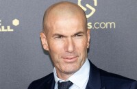 L'Interro Surprise sur le Mondial 2018 en vidéo sur PRBK. Zinédine Zidane réagit aux polémiques sur la Coupe du Monde 2022 au Qatar.