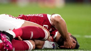 "J'ai vu quelqu'un d'autre mourir" : le monde du foot choqué, un joueur d'Arsenal poignardé devant son enfant